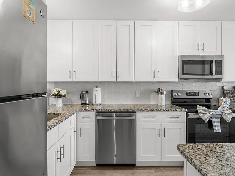 5801 Thomas Dr #824 — Photo 7