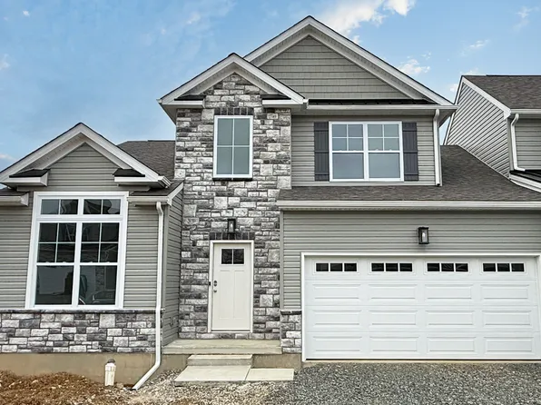 3722 Samantha Ln, Macungie, PA 18062