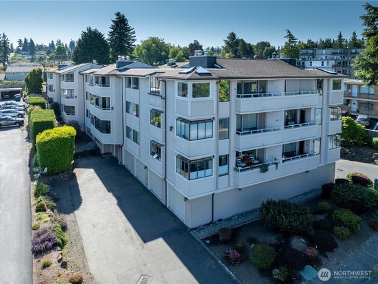1113 5th Avenue S #107, Edmonds, WA 98020