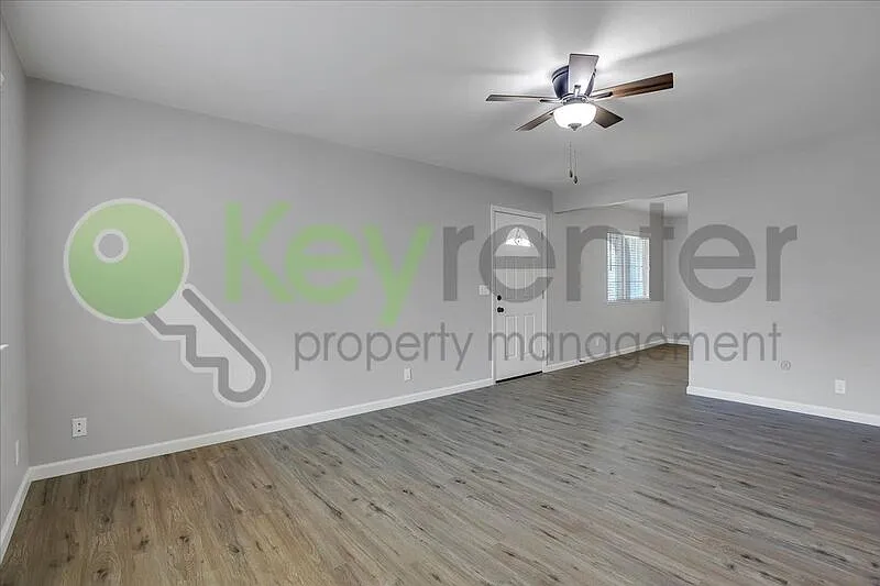 4 bed, 2.0 bath, 1298 sqft, $2,550 — Photo 4