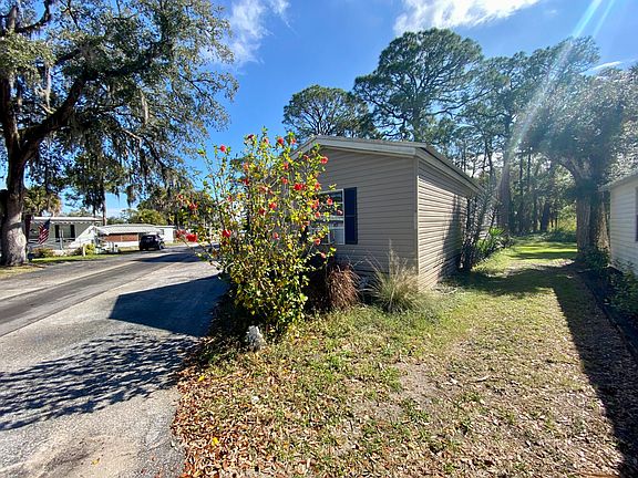 4th image of 361 Matthew Cir