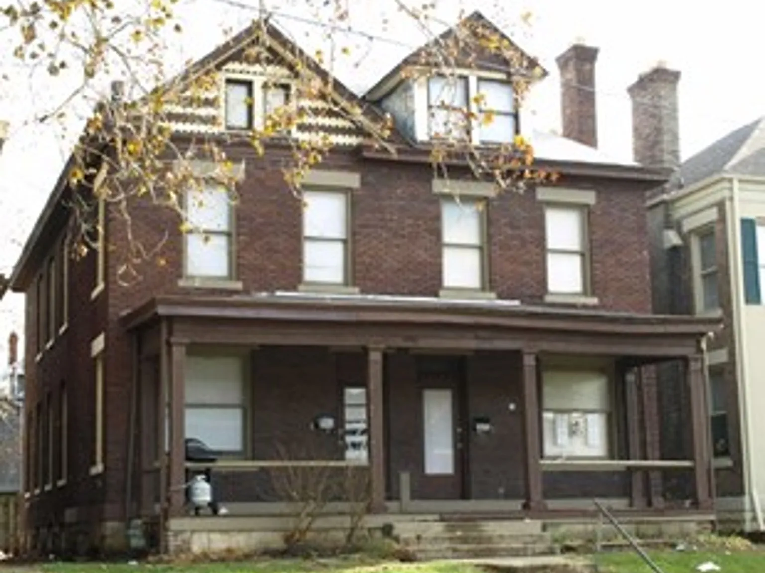 1894 Summit — Photo 1