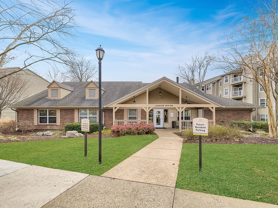 Leasing office exterior
