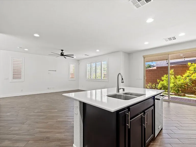 8931 Oreana Peak Ct — Photo 9