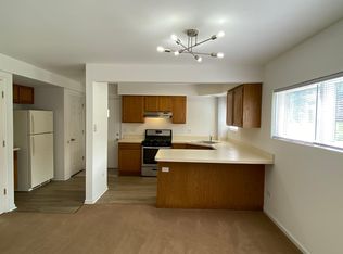 241 E Palatine Rd APT 101, Palatine, IL 60067