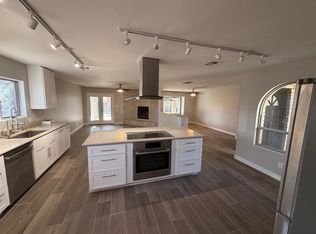 810 E Friess Dr, Phoenix, AZ 85022