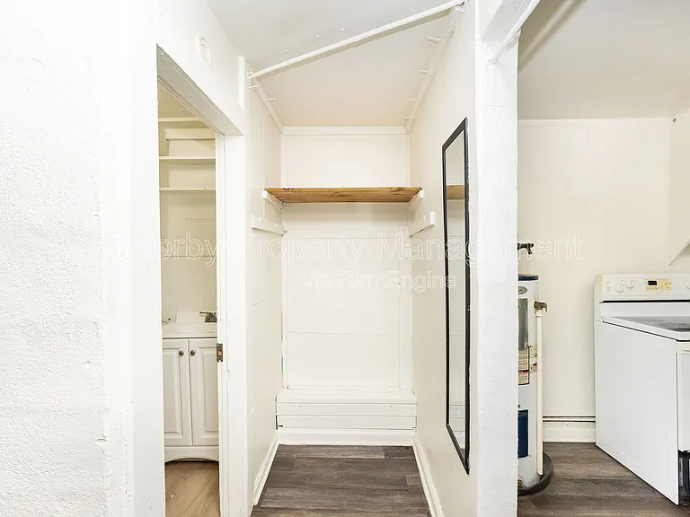 417 N Hawthorne St #419 — Photo 9