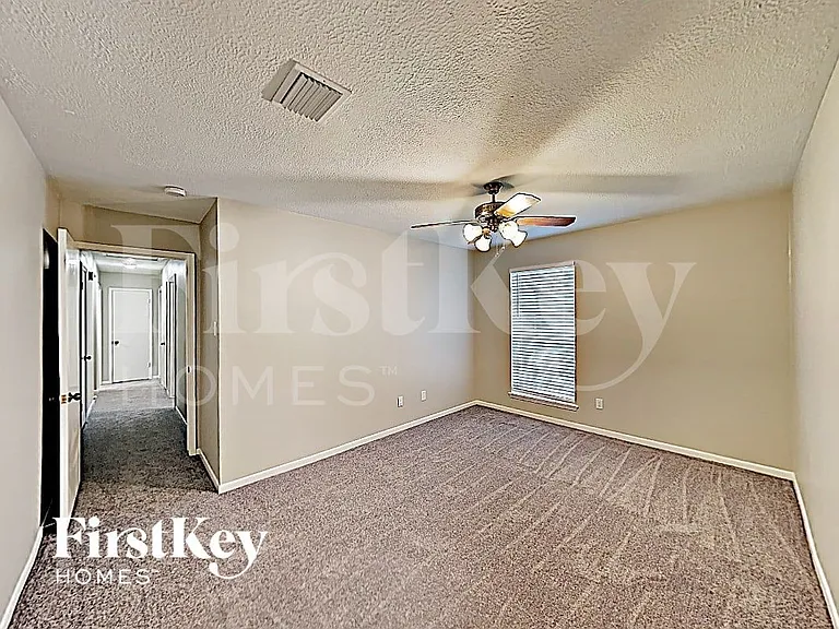 2511 Riverlawn Dr — Photo 12