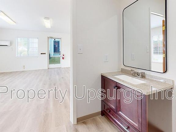 4th image of 2371 Washington Ave Suite A