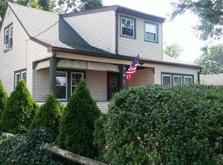 350 Elm St, Warwick, RI 02888
