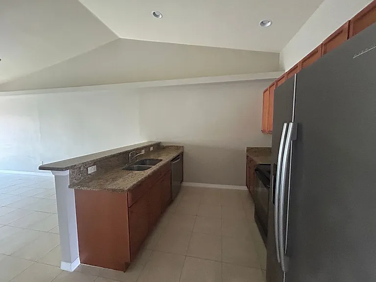 523-527 SE 6th Pl — Photo 4