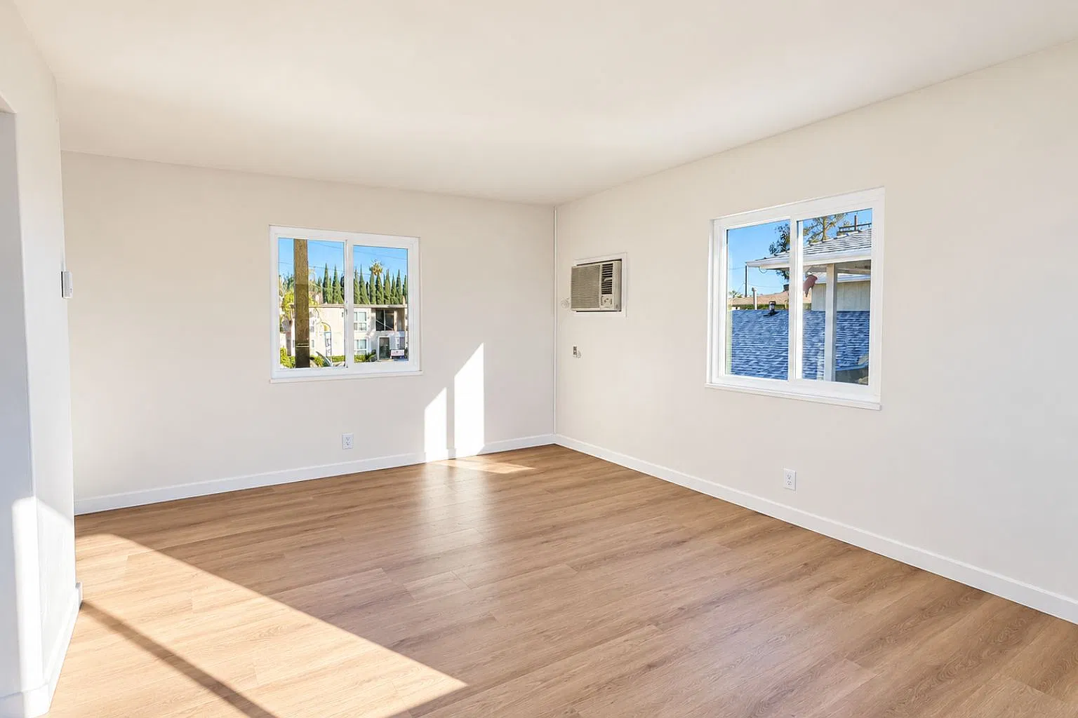 2 bed, 800 sqft, $2,800 — Photo 3