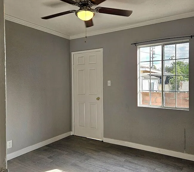 1012 S Baker St — Photo 12