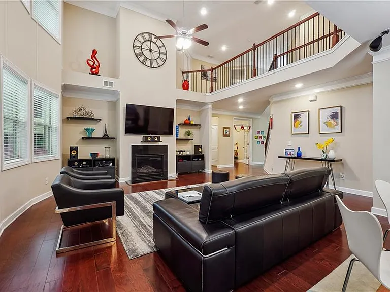4305 Holton Ave — Photo 8