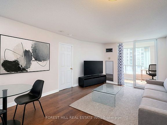 4th image of 24 Wellesley St W #1303