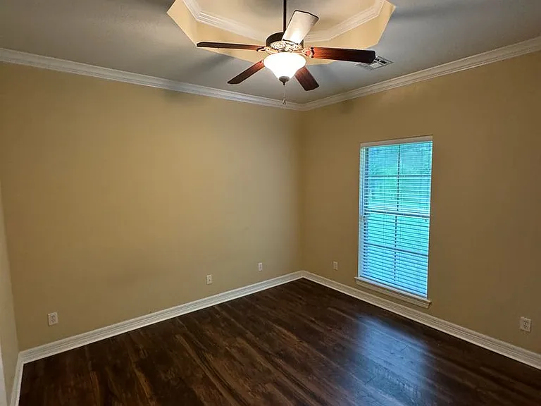 472 Grand Oaks Dr — Photo 10