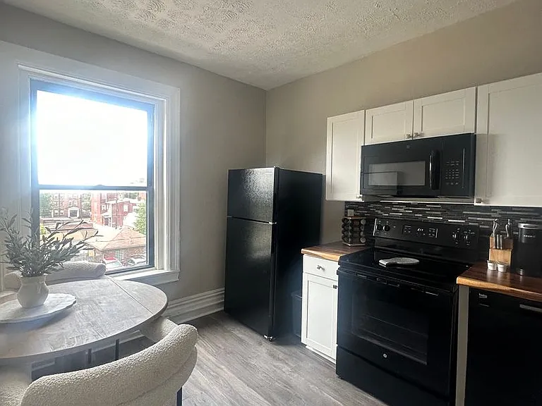 4901 Friendship Ave. — Photo 93