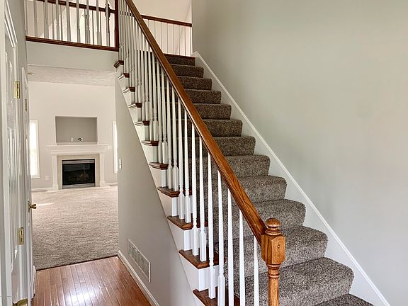 2nd image of 7221 Oakburn Dr