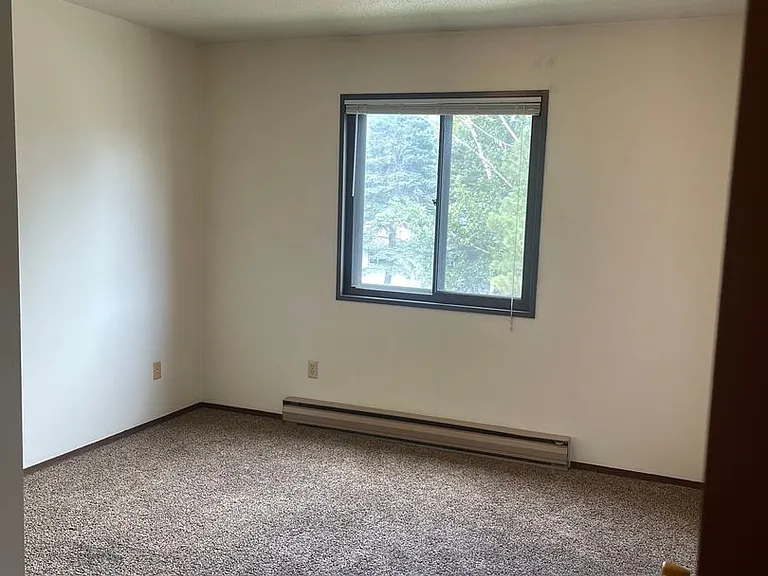 Silver Leaf Apartments — Photo 48
