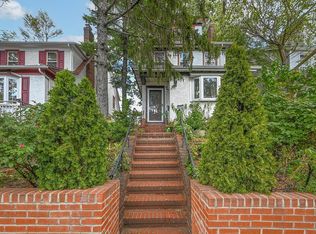 8417 Chapin Pkwy, Jamaica, NY 11432