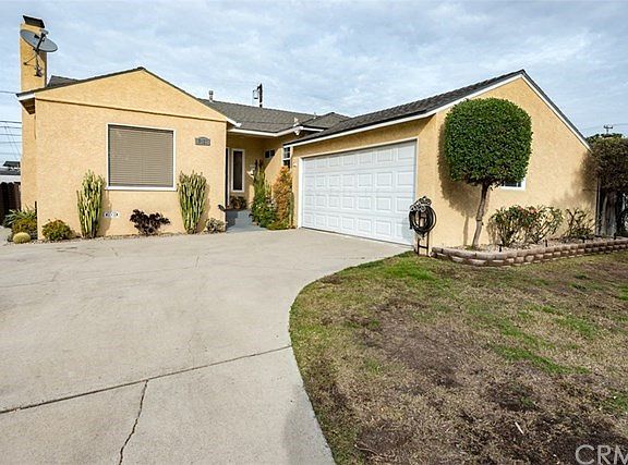 2nd image of 3127 W 180th St