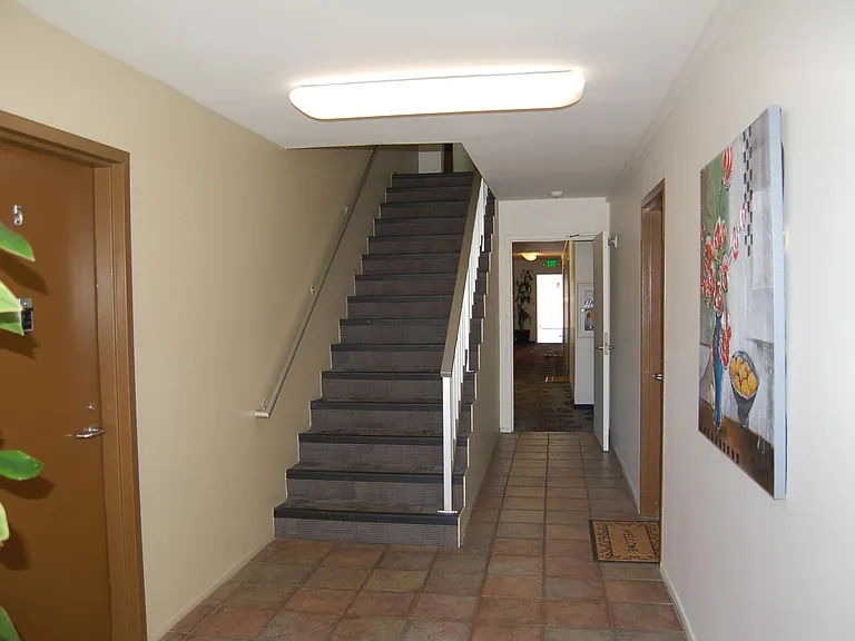 1232 Harvard St #6 — Photo 5