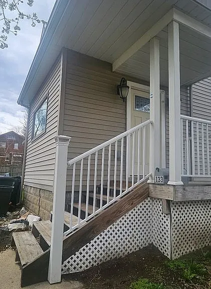 133 S Chicago Ave — Photo 1
