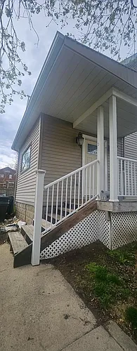 133 S Chicago Ave Photo 1