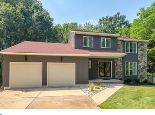5 Ridgeview Ct, Voorhees, NJ 08043