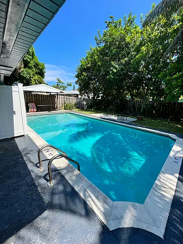 1412 NE 17th Ct #1-2 Photo 1