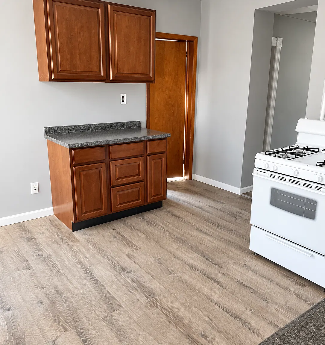 3 bed, 1250 sqft, $1,490 — Photo 3