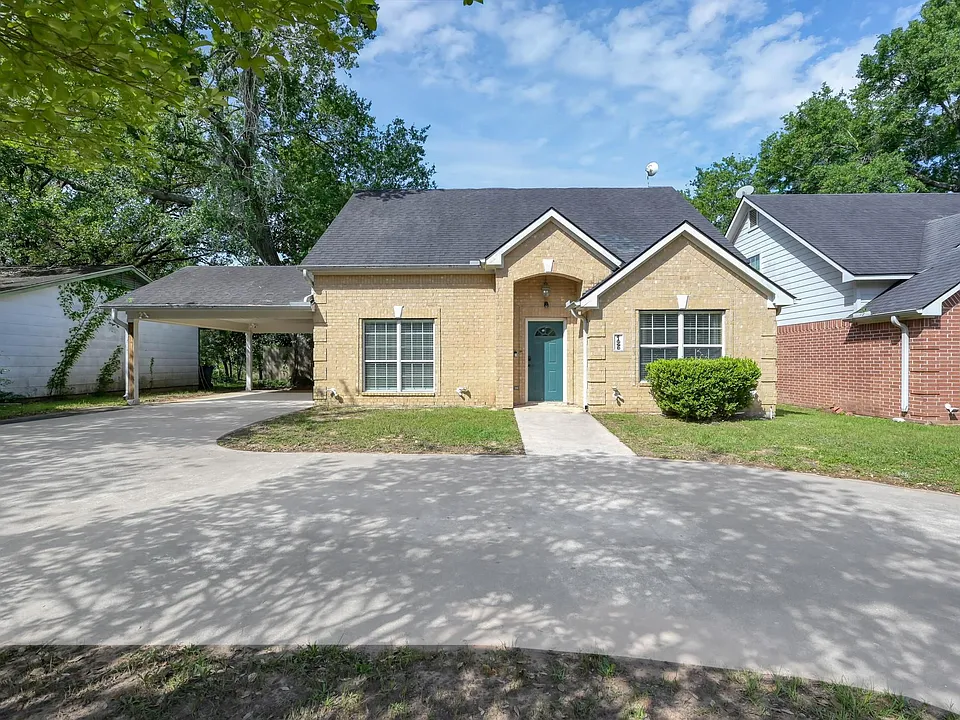 125 Pine Mdws