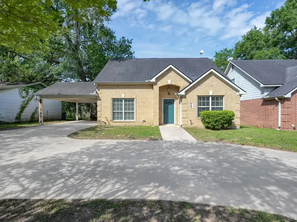 125 Pine Mdws, Hempstead, TX 77445