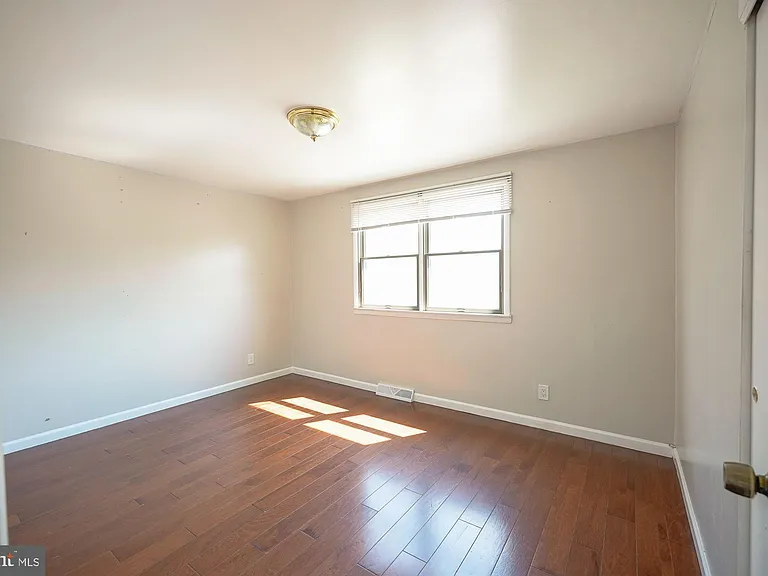 701 Crestbrook Ave — Photo 32