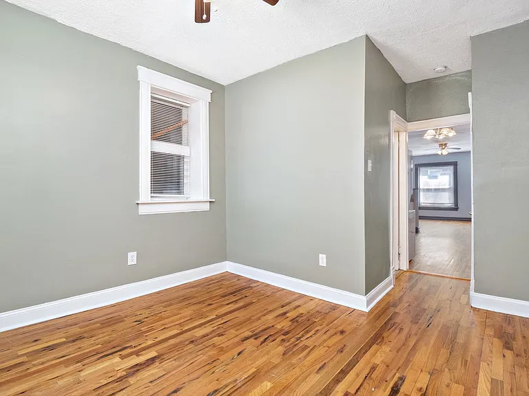 3429-3431 Juniata — Photo 13