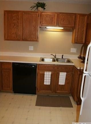 5th image of 810 125th Ln NE