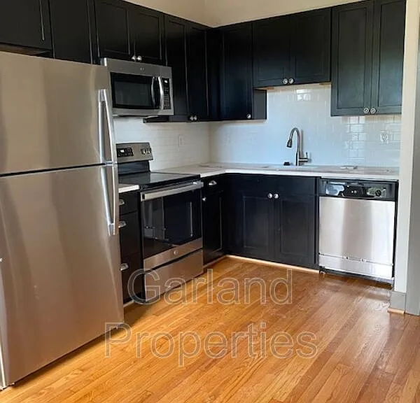 821 Salem Ave SW #203 — Photo 1