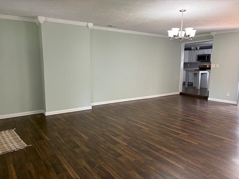 501 Columbus St — Photo 2