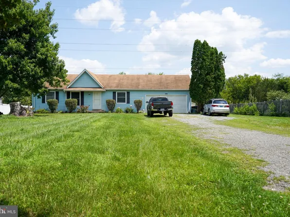 11249 Edgewood Dr, Bealeton, VA 22712