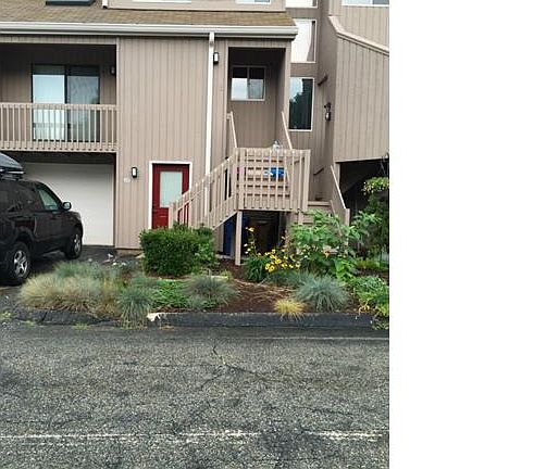 2nd image of 433 Wooded Ln #433