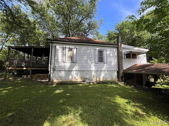 3rd image of 401 Arnotti Ln