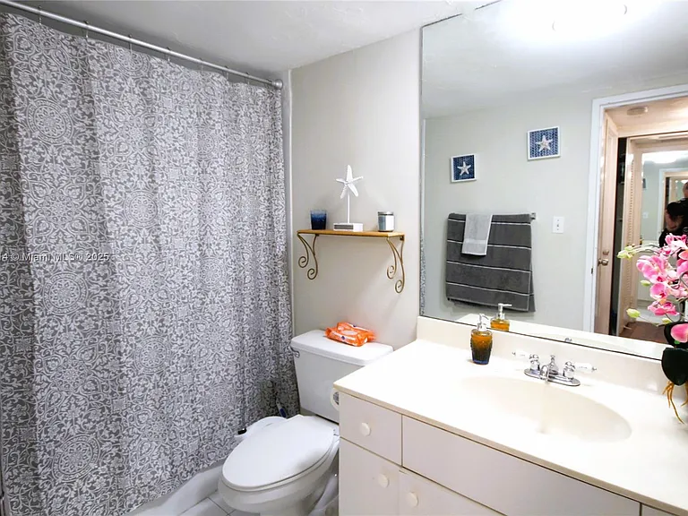 5161 Collins Ave #603 — Photo 12