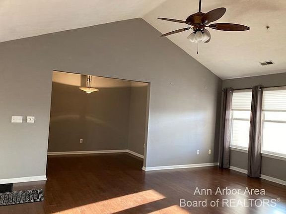 4th image of 1551 Oakfield Dr