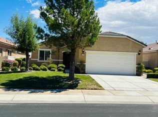 10333 Darby Rd, Apple Valley, CA 92308