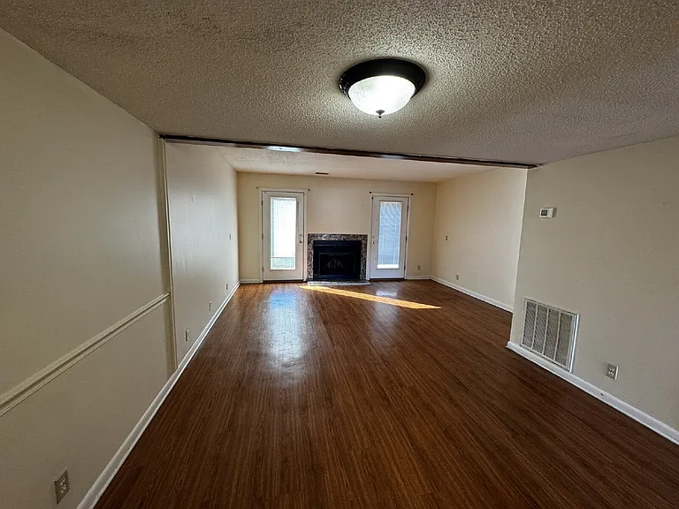 727 S Main St #93 — Photo 5