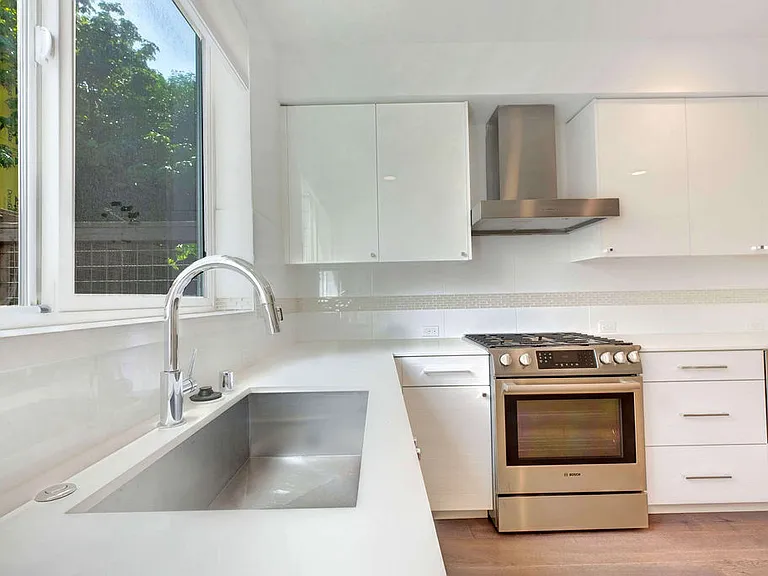 114 20th Ave #B — Photo 5