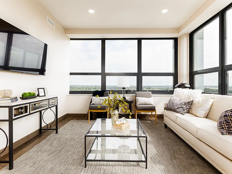 Liberty Tower Residences — Photo 49