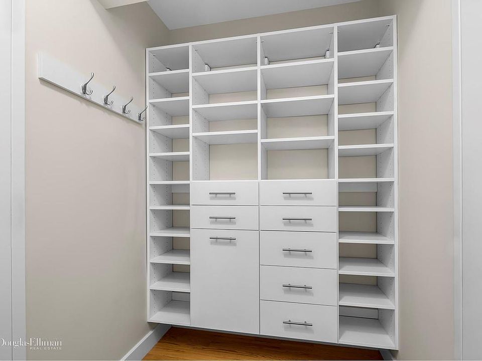 2nd image of 330 E 63rd St APT 6K