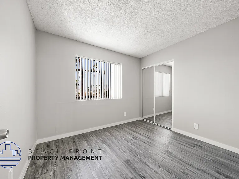 229 S. Normandie Ave. — Photo 8