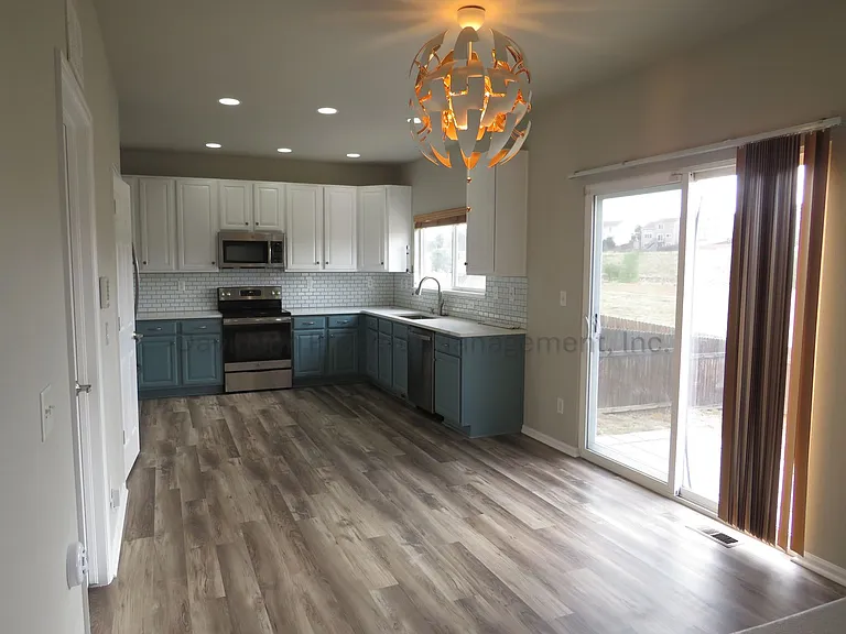 1791 Riverwalk Pkwy — Photo 7